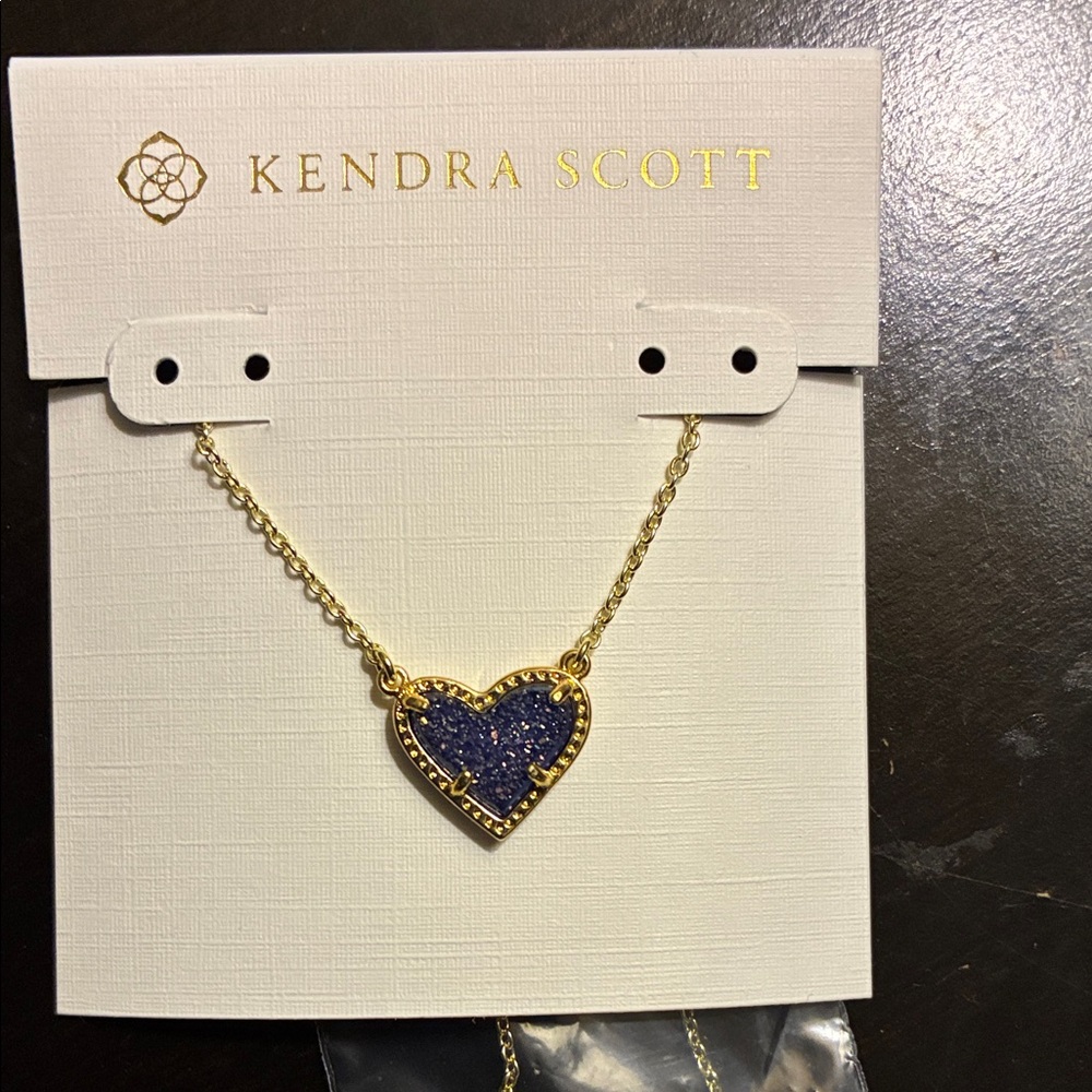 Kendra Scott Ari Heart Gold Pendant Necklace in Iridescent Drusy